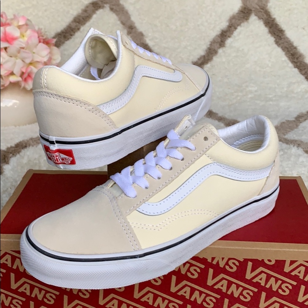 VANS OLD SKOOL CLASSIC WHITE/TRUE WHITE WMNS - Picture 5 of 16